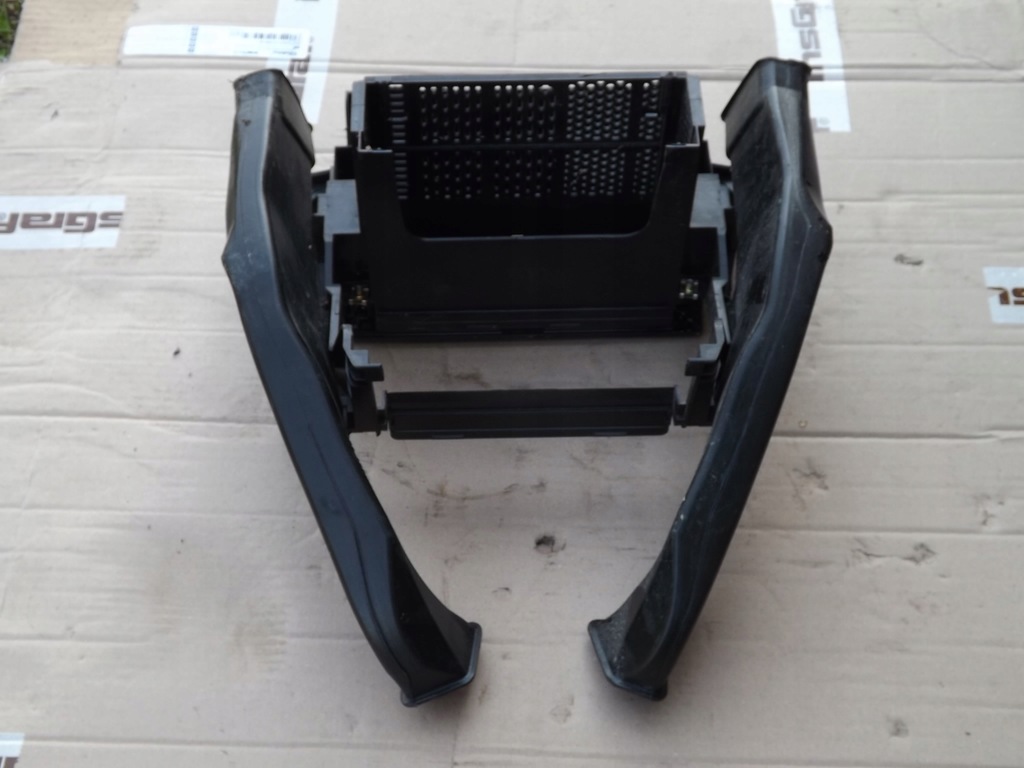 фото №7, Audi a6 c5 рамка середня радіо бардачок панелі 4b0858005c