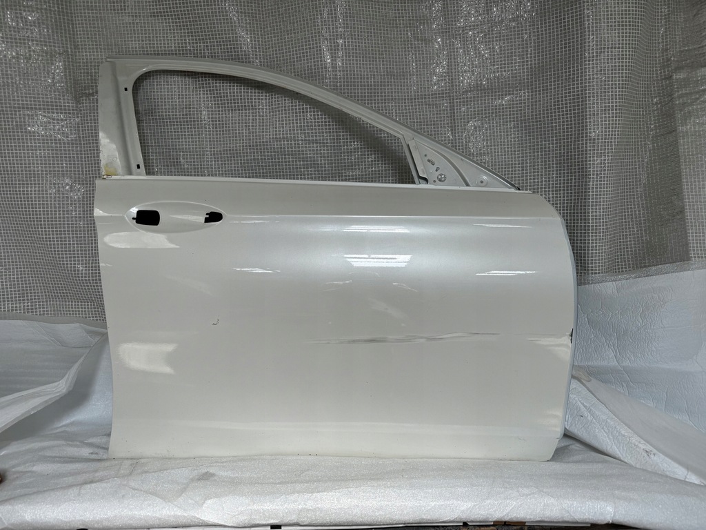 фото №1, Mercedes eklasa w213 праве передні двері