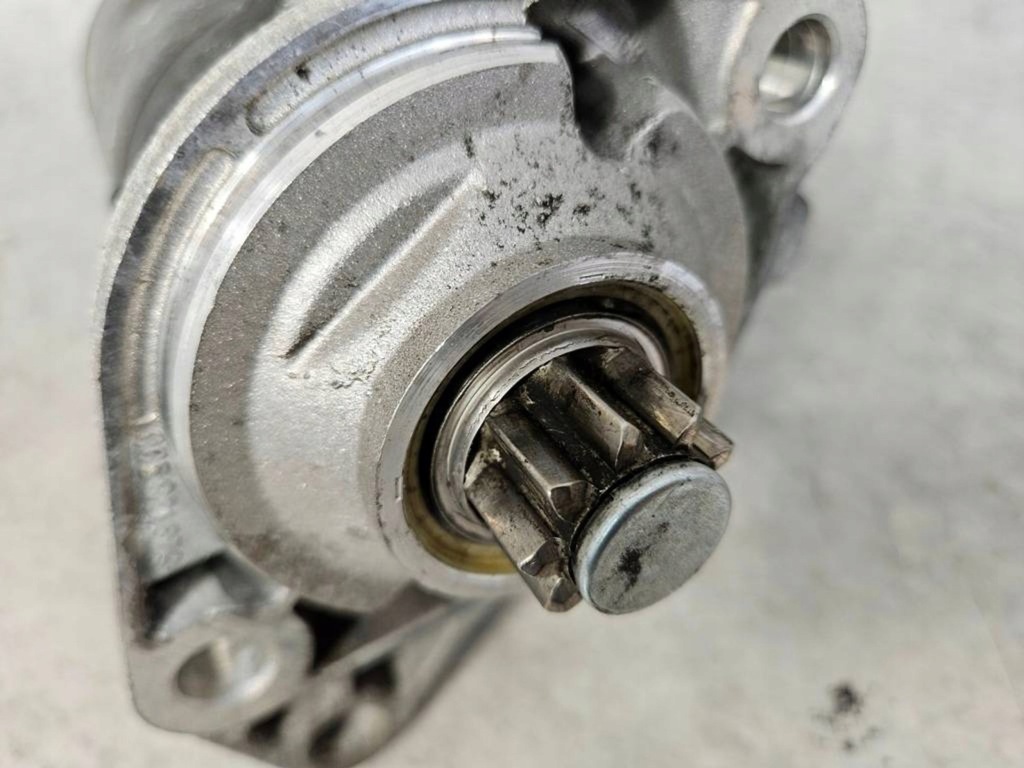 Стартер vw golf iv 97-05 1.4 16v Зі Шроту