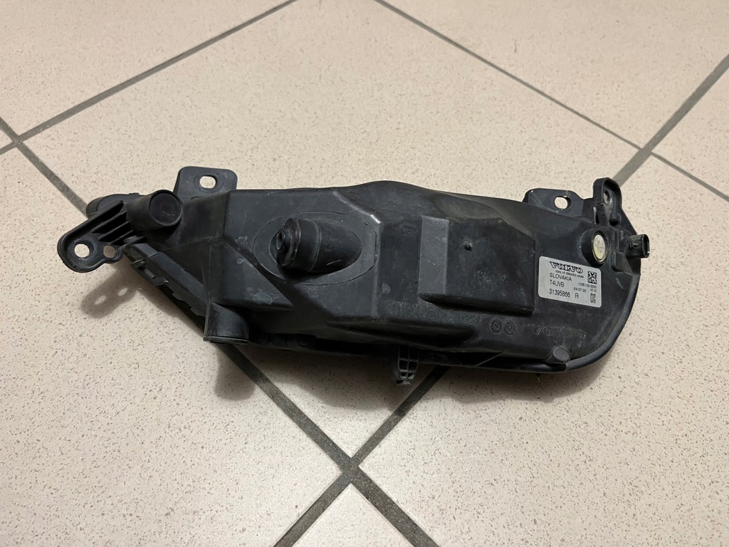 фото №9, Volvo xc60 ii xc90 v90 led лампа протитуманна фара перед правий