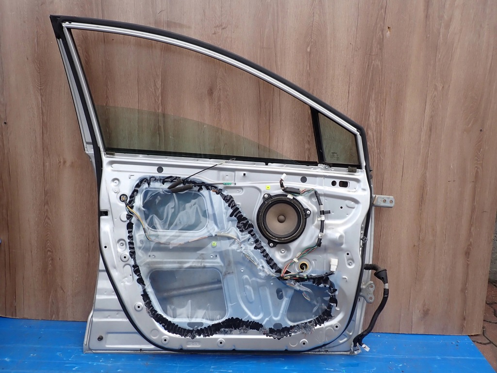 фото №11, Toyota corolla verso 04- двері передні ліва 1c0