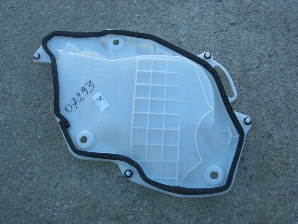 фото №1, Шумоизоляция дверь l toyota corolla e21 67832-02460