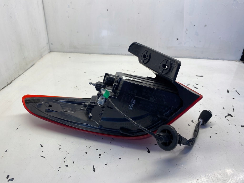 фото №8, Hyundai kona лампа правий задня 92402j9100