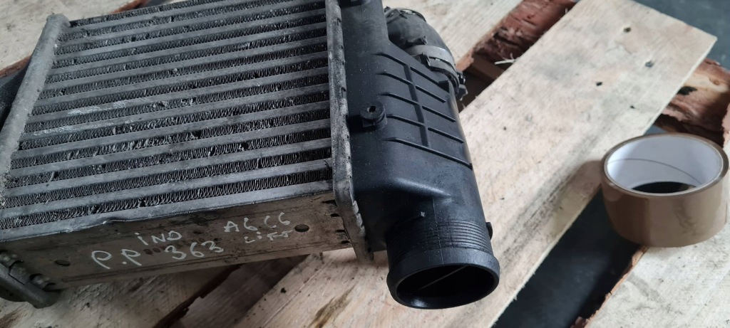 A6 c6 рестайлинг  радиатор интеркулер воздуха правая перед 3.0 tdi 4f0145806aa в Украине