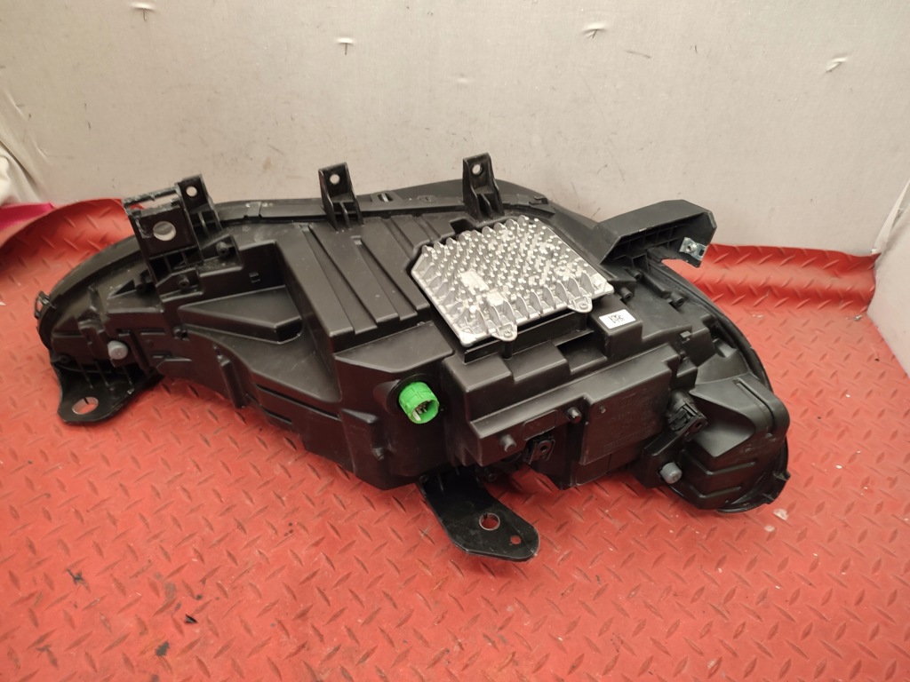 Alfa romeo stelvio рестайлінг  full led гарний стан європа фара ліва Оригінал