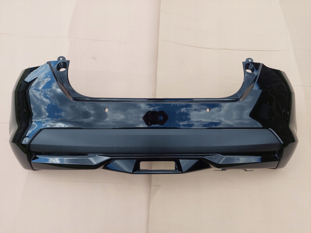 фото №1, Nissan mikra k14 17r . бампер задняя a607