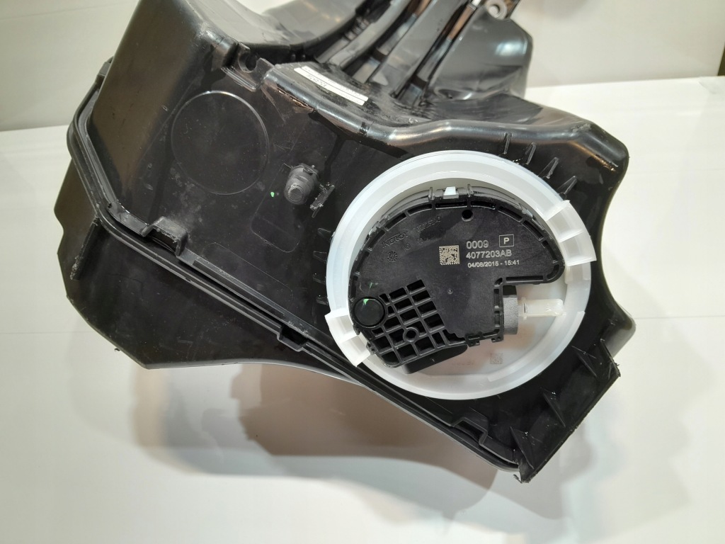 фото №11, Audi q7 q8 4m0 touareg iii бак adblue + насос kompletny 4m0131878bc