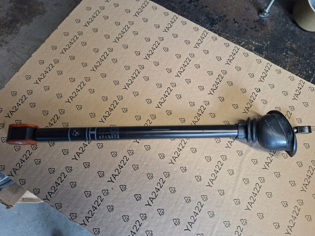 Амортизатор ограничитель задних левых дверь bmw 7 51227001005 новый Цена