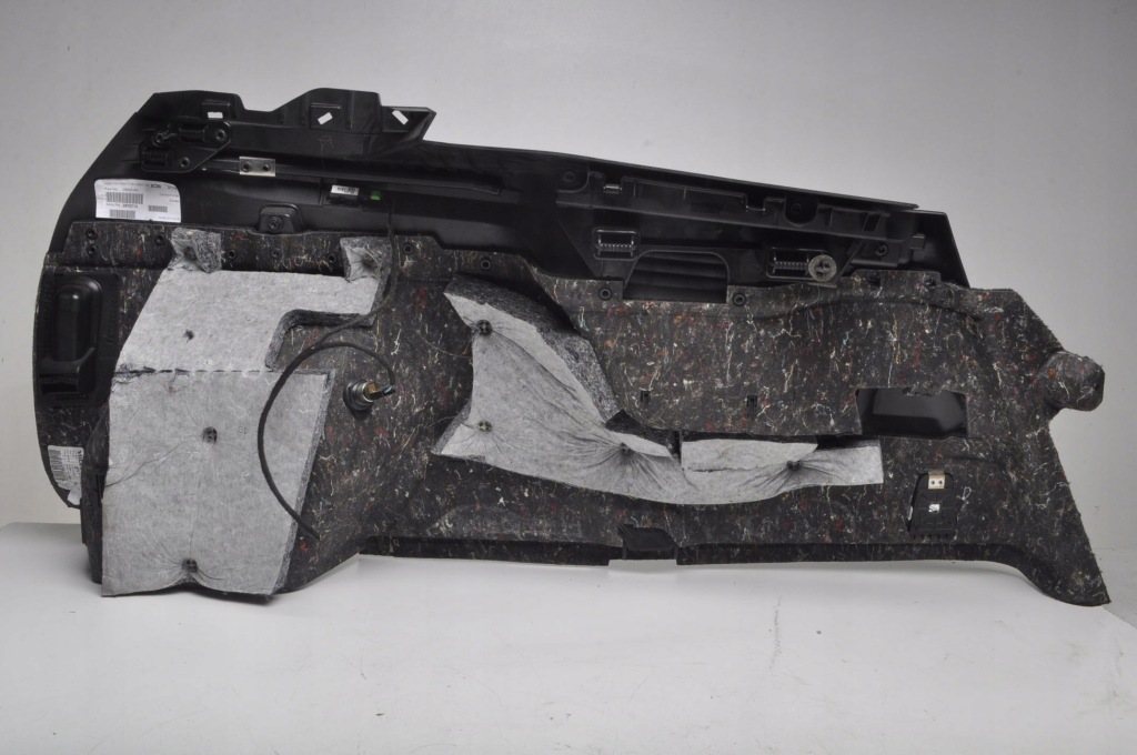 фото №8, Volvo xc90 ii обшивка багажника задній пластик 39825199 правий