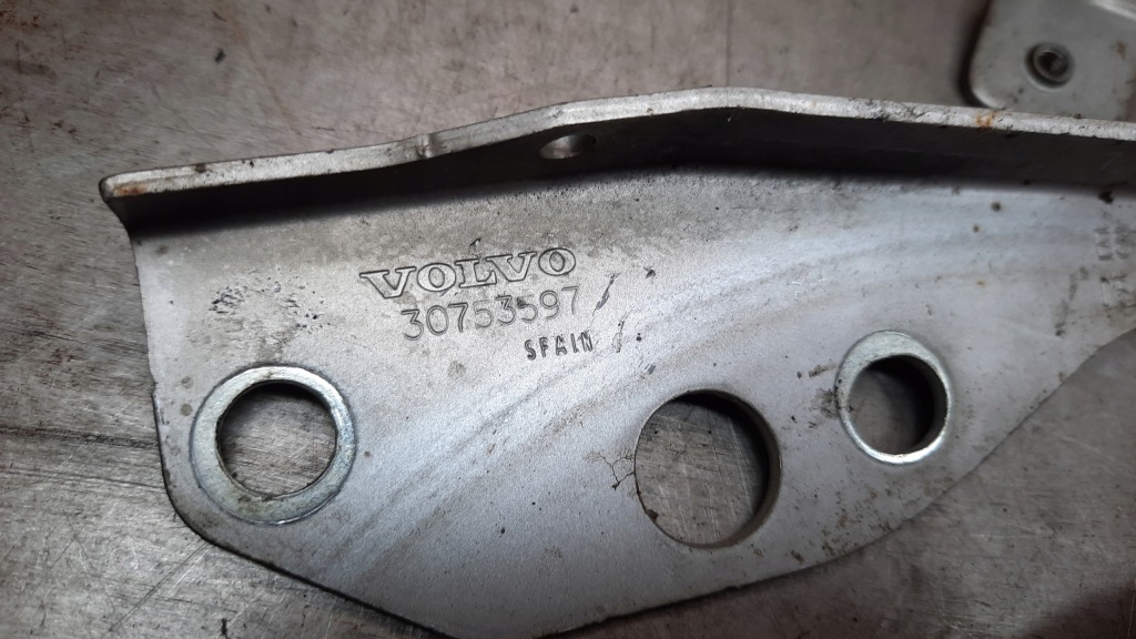 фото №3, Петли капот левый правый volvo v50 s40 ii