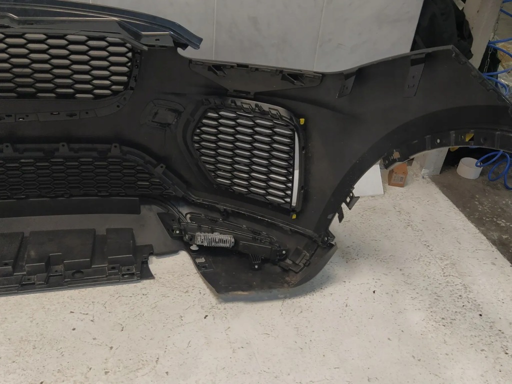 фото №15, Jaguar e-pace x540 r dynamic бампер перед радар решітка радіатора протитуманні фари значок