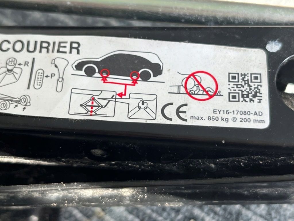 фото №9, Ford transit courier 21r колесо запасное r15 домкрат ключи набор ремонтный