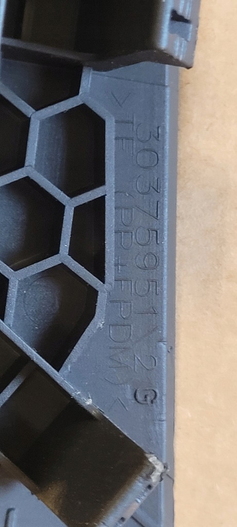 фото №9, Заглушка подушки безпеки пасажира skoda fabia ii ro0mster przed lift europa oryg