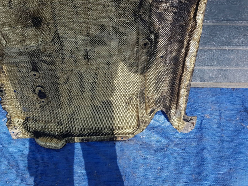 Mercedes e klasa w212 накладка плита под двигатель a2125202723 Доставка