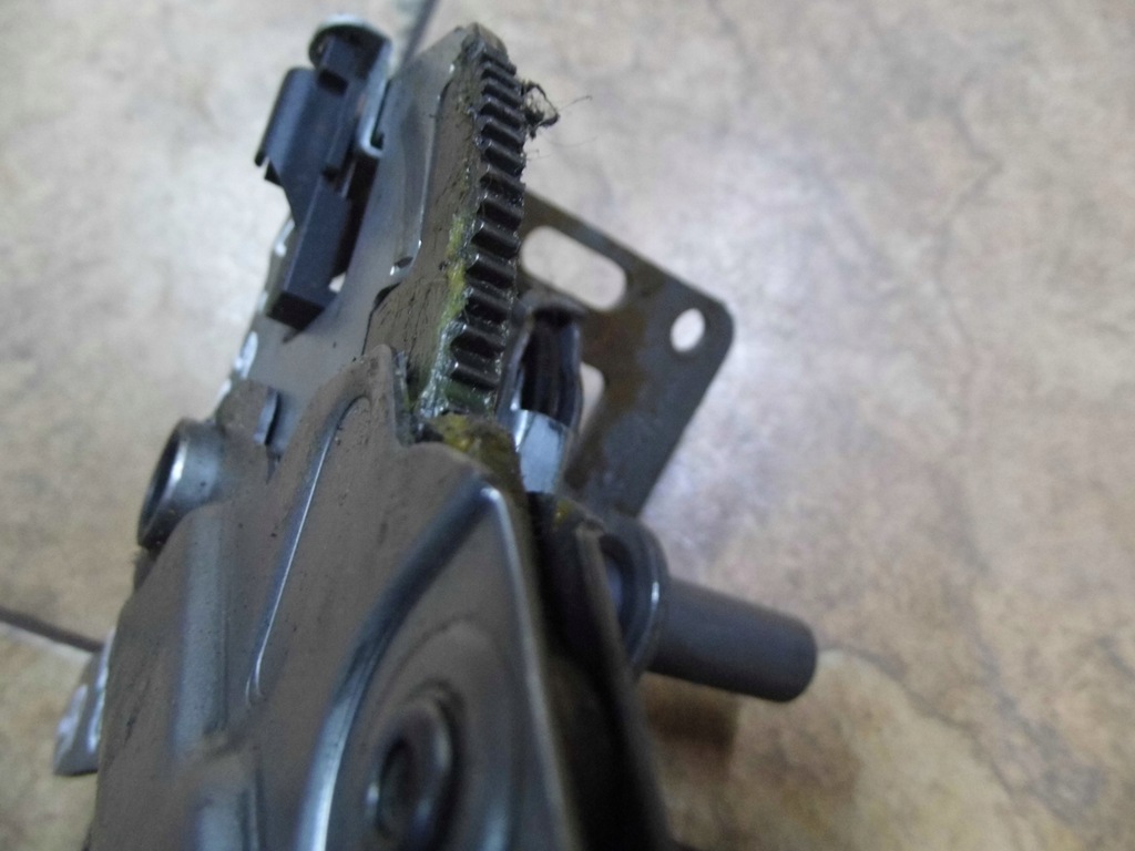 фото №5, Volvo v50 s40 ii 2.0d 05' рычаг ручного