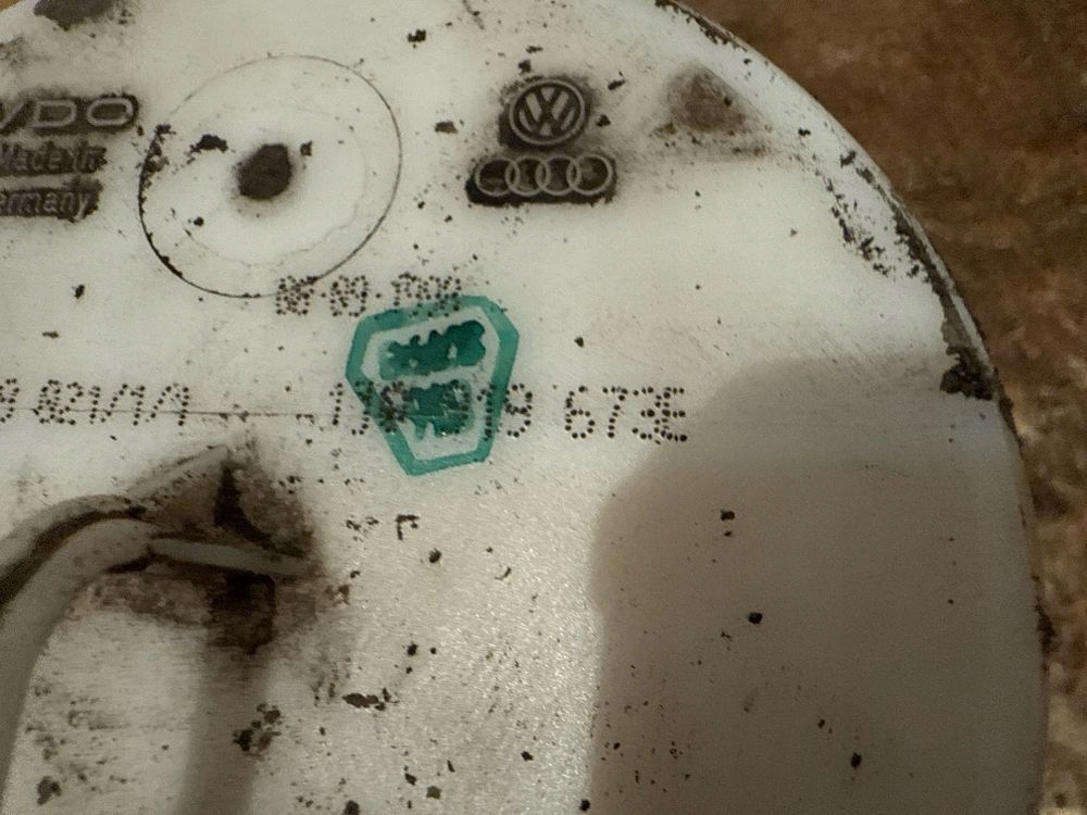 фото №6, Volkswagen golf iv 2000 з задній датчик рівня пального