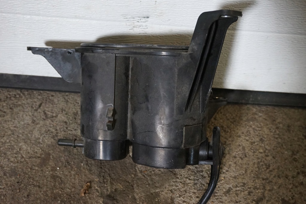 фото №1, Audi a8 d4 фільтр вугільний 8k0201799g