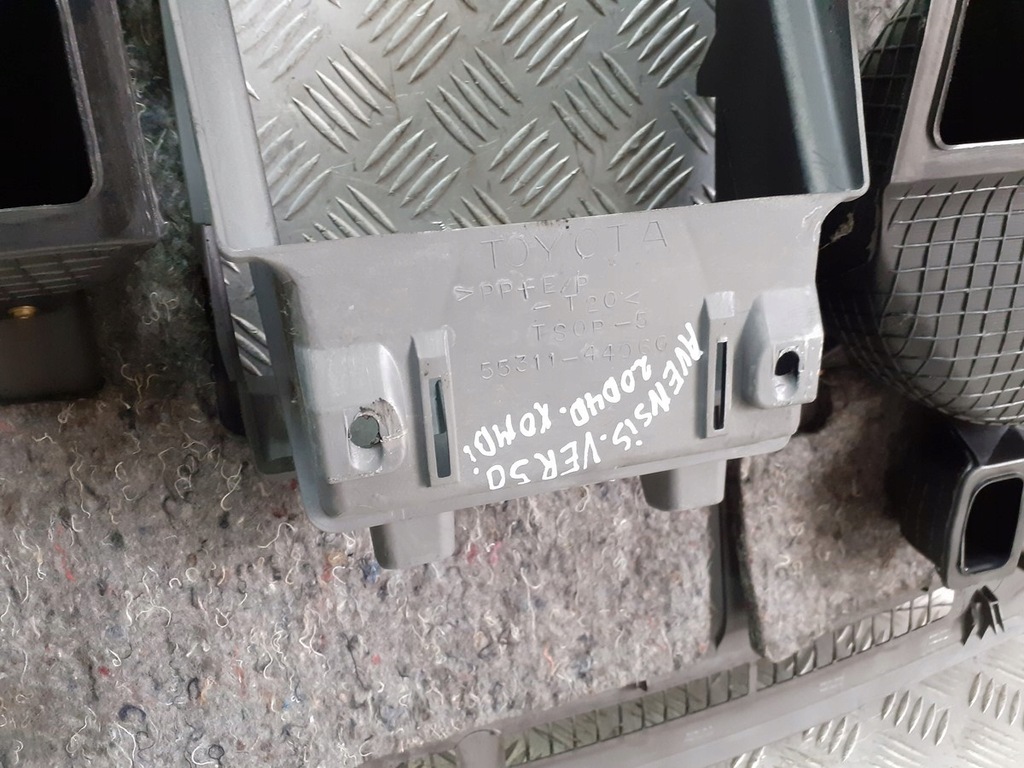 фото №9, Приборная панель приборная toyota avensis verso 2.0 d4d