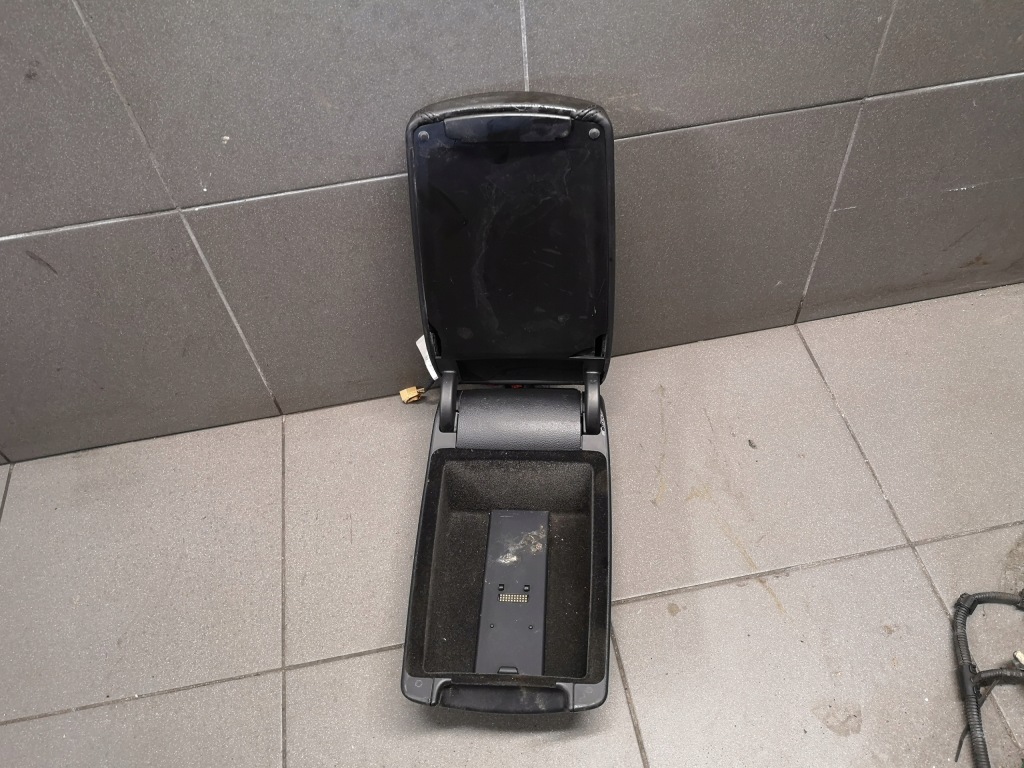 фото №12, Підлокітник середній audi a6 c6 шкіра чорний