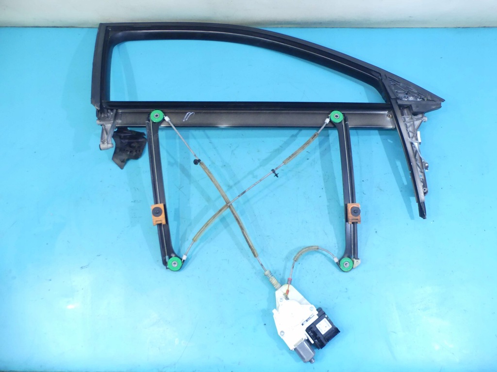 фото №1, Підйомник перед правий audi a3 8p 8p0959802k