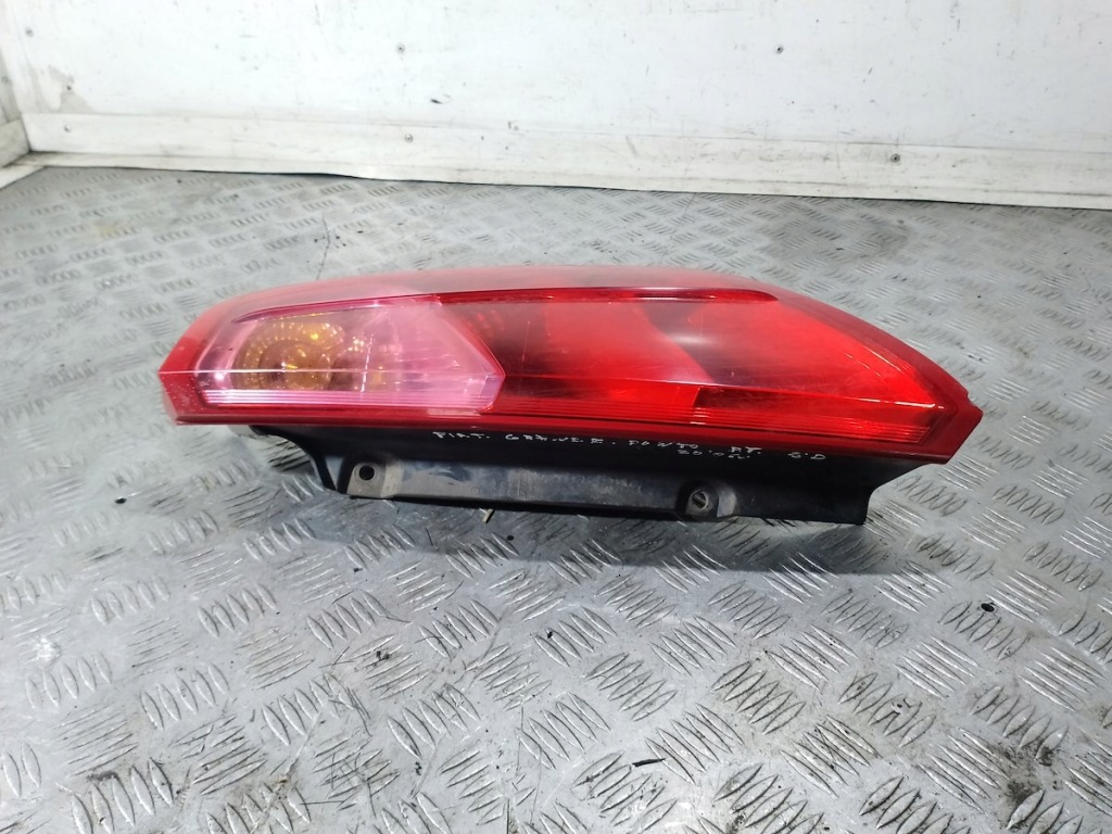 фото №5, Лампа задня права fiat grande punto хетчбек