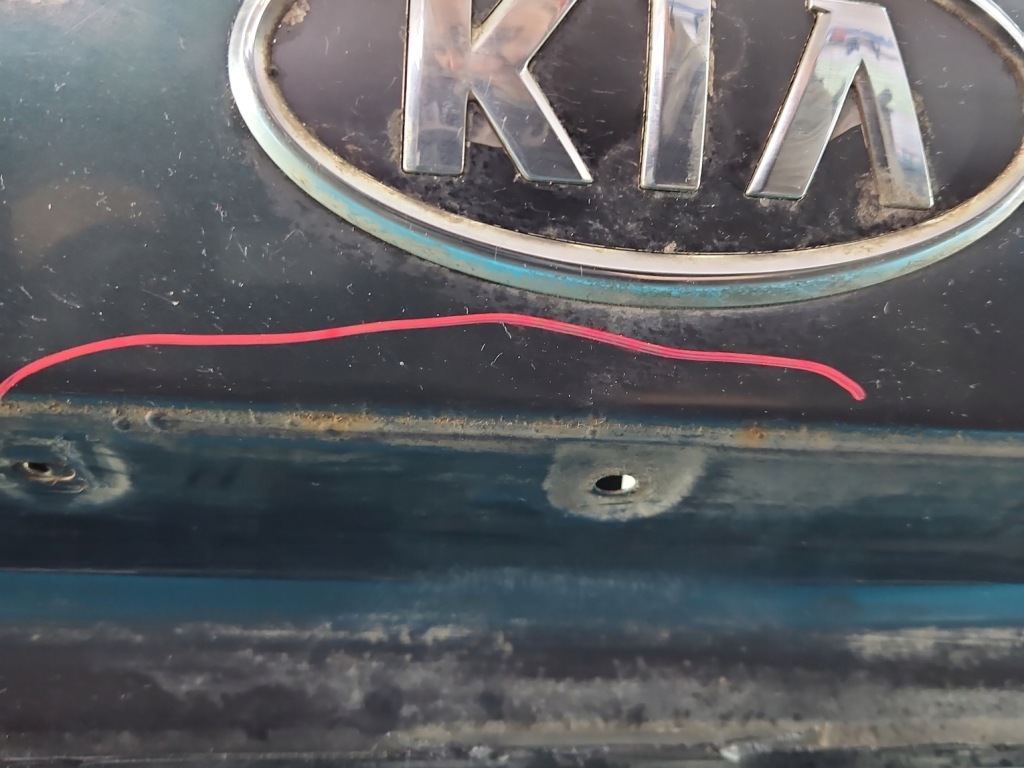 Крышка багажника задний  kia ceed i 06- универсал цвет e2 Киев