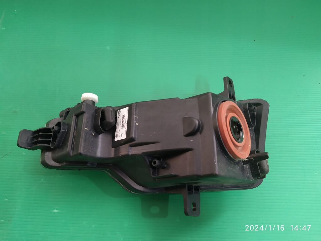 фото №9, Противотуманная фара правый vw golf sportsvan 510941662 oryg