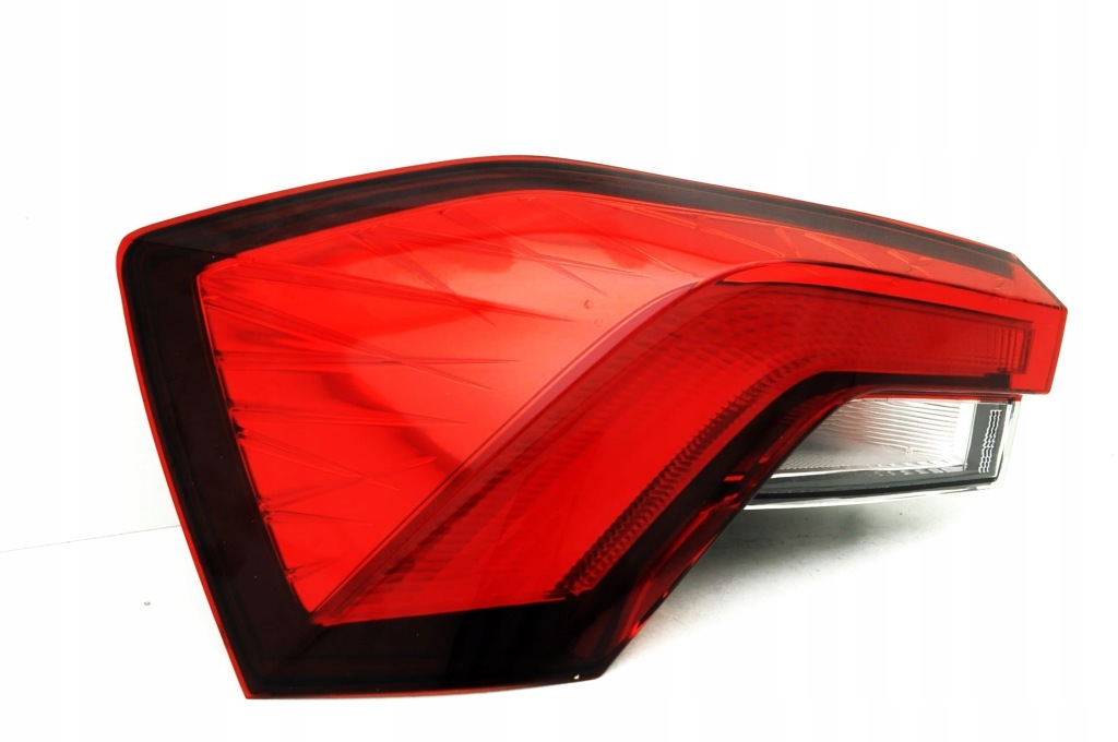 фото №1, Skoda kamiq 2019- nowa лампа задняя левая