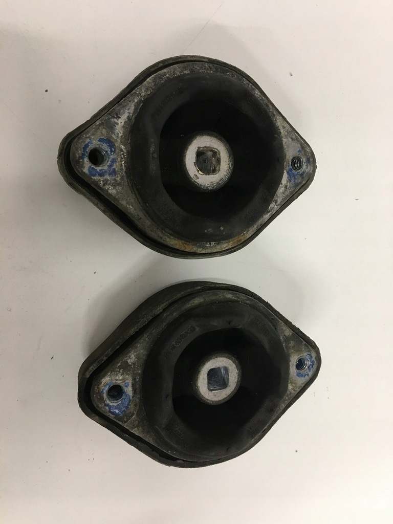 фото №14, Audi rs4 s4 b5 2.7t подушка коробки 8d0399151j 8d0399151d