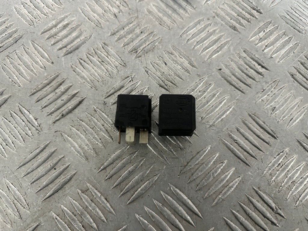 фото №1, Opel meriva b реле 13171831