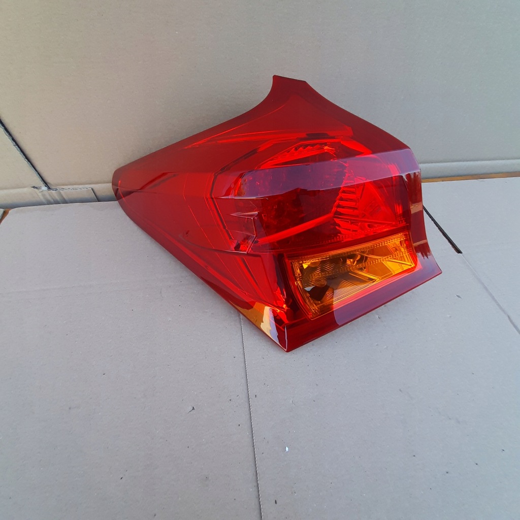 фото №1, Лампа задня ліва toyota auris ii led 12-15