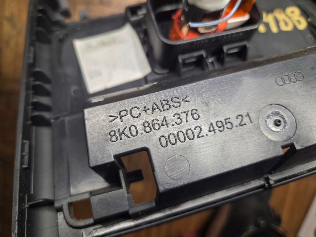 фото №8, Разъём прикуривателя корпус туннель audi 8k0864376