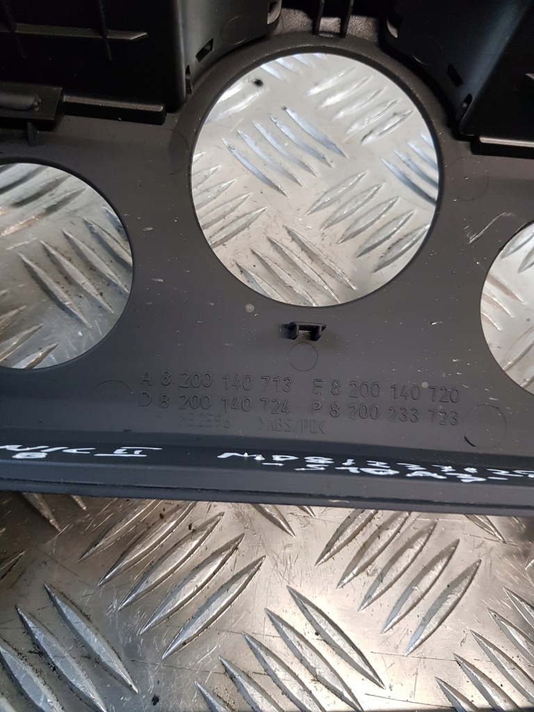 фото №14, Рамка середня консолі 8200140713 + зчитувач карта 8200125077 scenic ii 1.6b