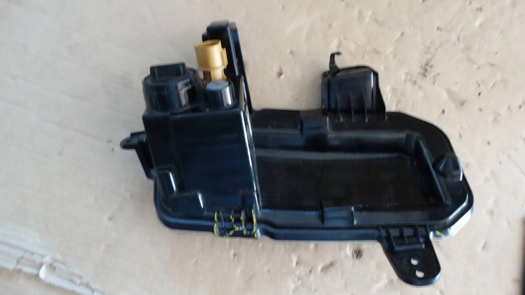 фото №6, Лампа противотуманная правый задняя 92406-kl100 hyundai ioniq 6