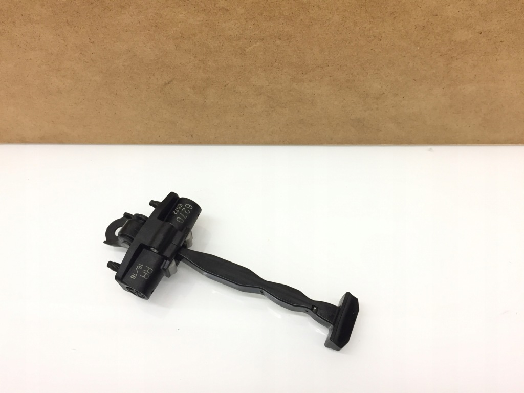 фото №1, C3 aircross ограничитель дверь правый задняя