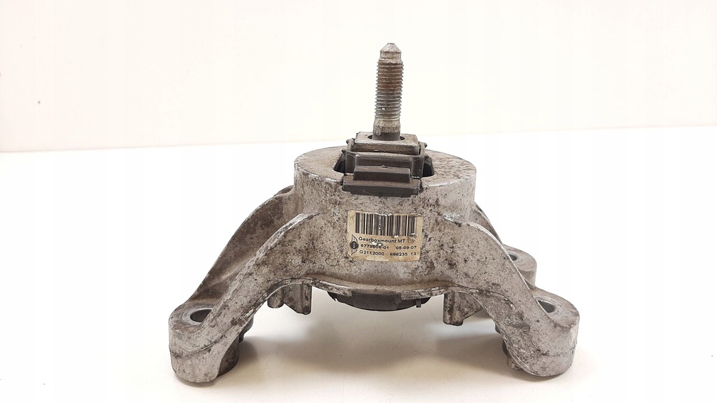 фото №1, 2008 mini one - cooper clubman r55 подушка коробки передач 677980601