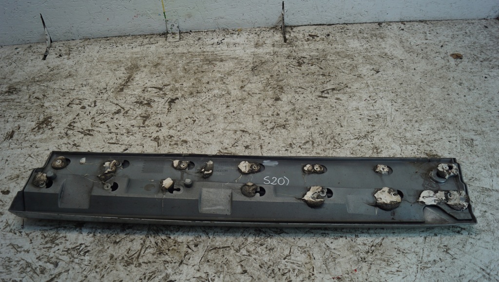 фото №12, Молдинг дверь левый перед land rover freelander ii