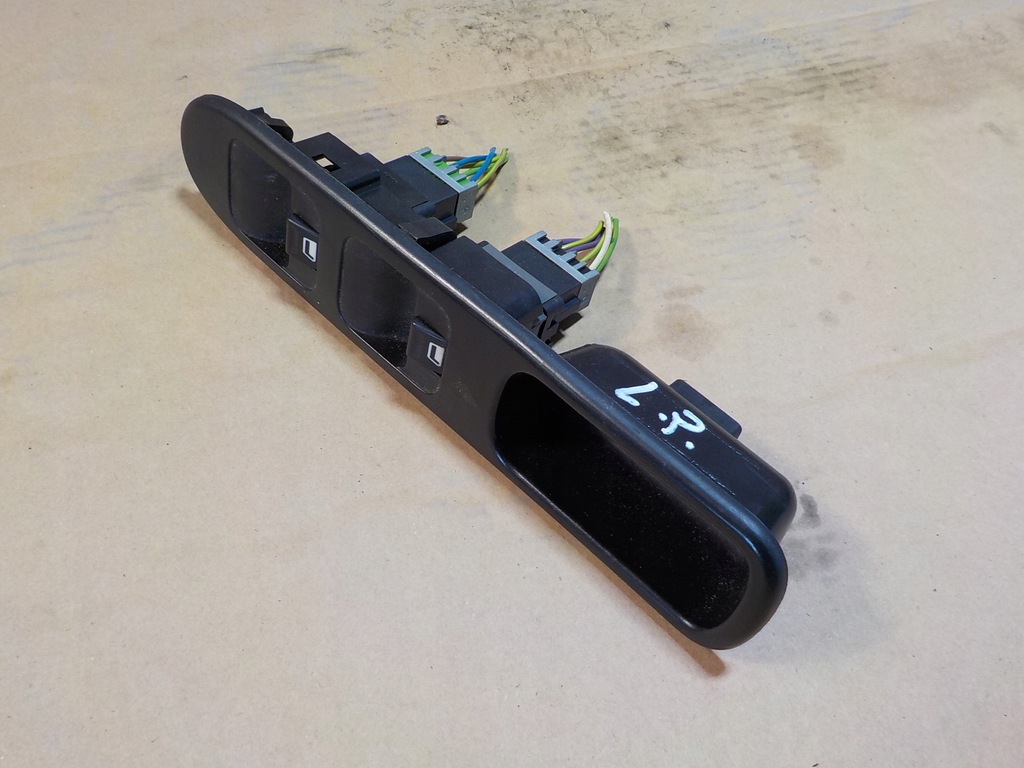 фото №5, Peugeot 307 1.6 hdi переключатель стекло левый перед