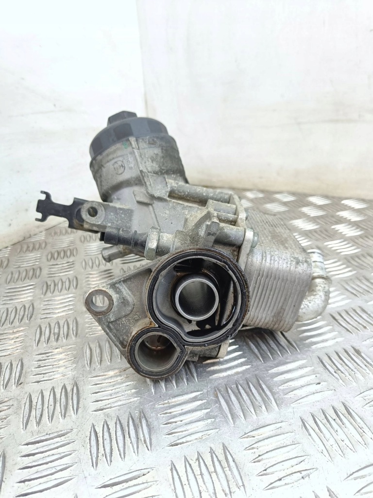 фото №5, Opel astra j 2011 кронштейн / кронштейн фільтра оливи