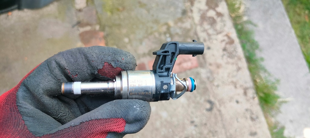 фото №5, Форсунка форсунки 04e906036bc seat arona 04e906455d