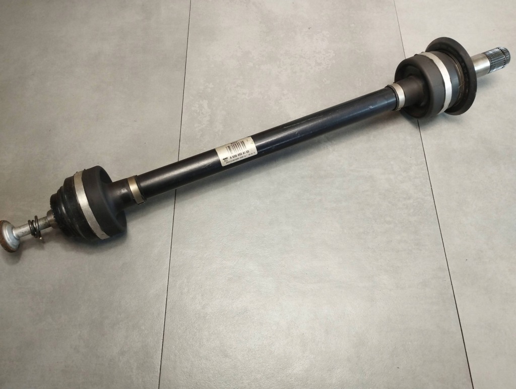Купить Bmw 7 g11 750i приводной вал левая задняя 8639453