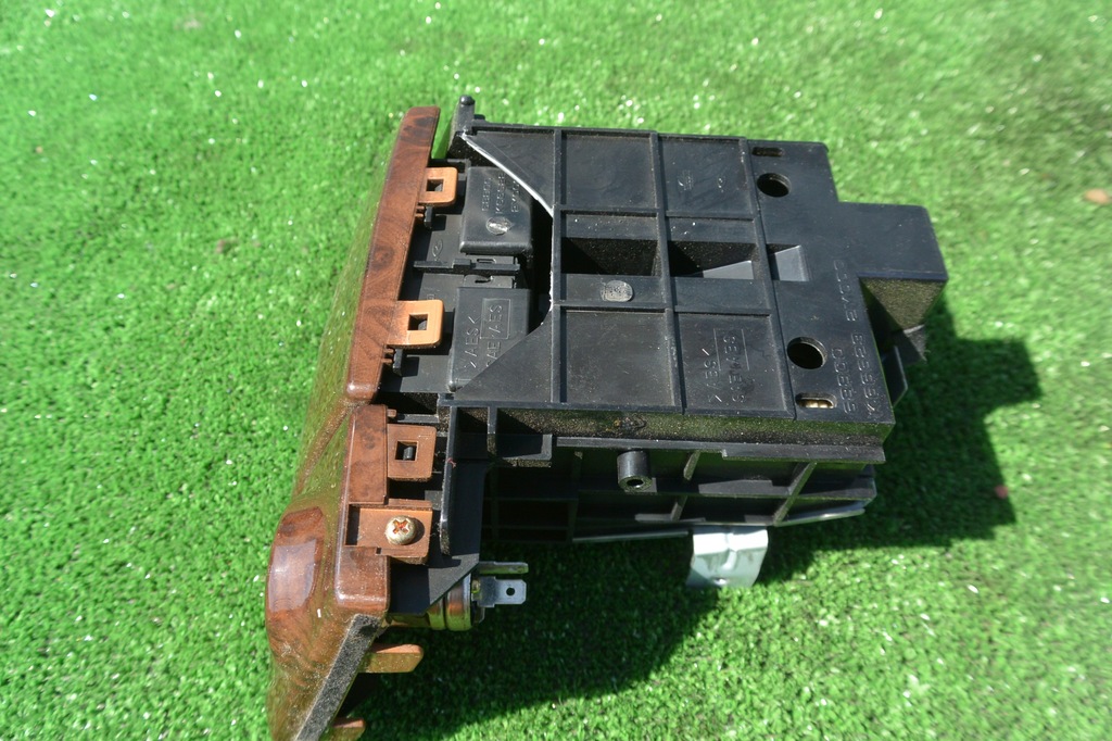 фото №6, Nissan maxima a33 пепельница drewno 00-04