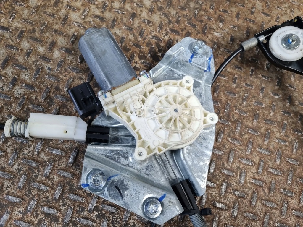 фото №8, Dodge challenger 2018 подъемники окон правый