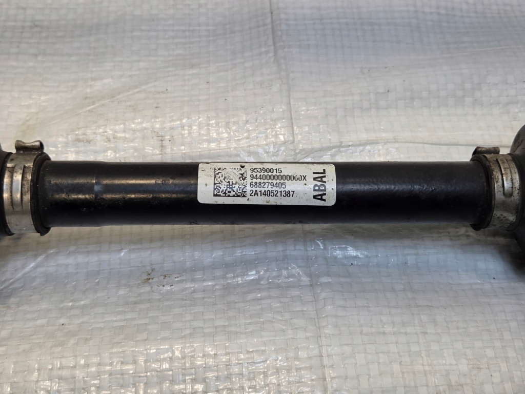 Приводной вал правая длинная opel mokka a 1.7 cdti 95390015 Цена