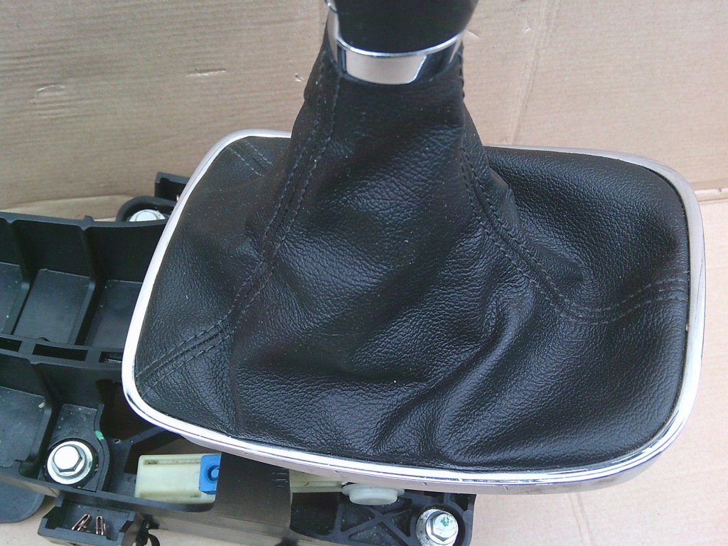 Купить Opel insignia a чехол рамка передач 9226201206