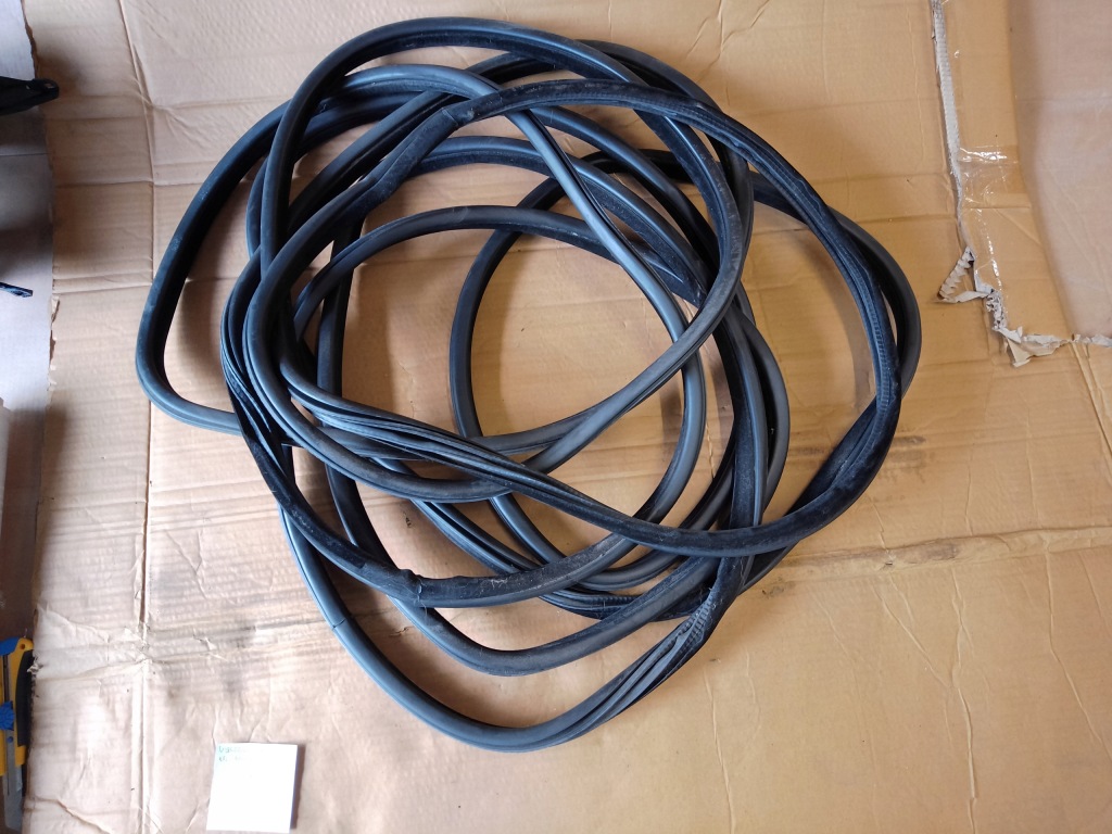 фото №1, Уплотнители кузовные kpl bmw x5 f15