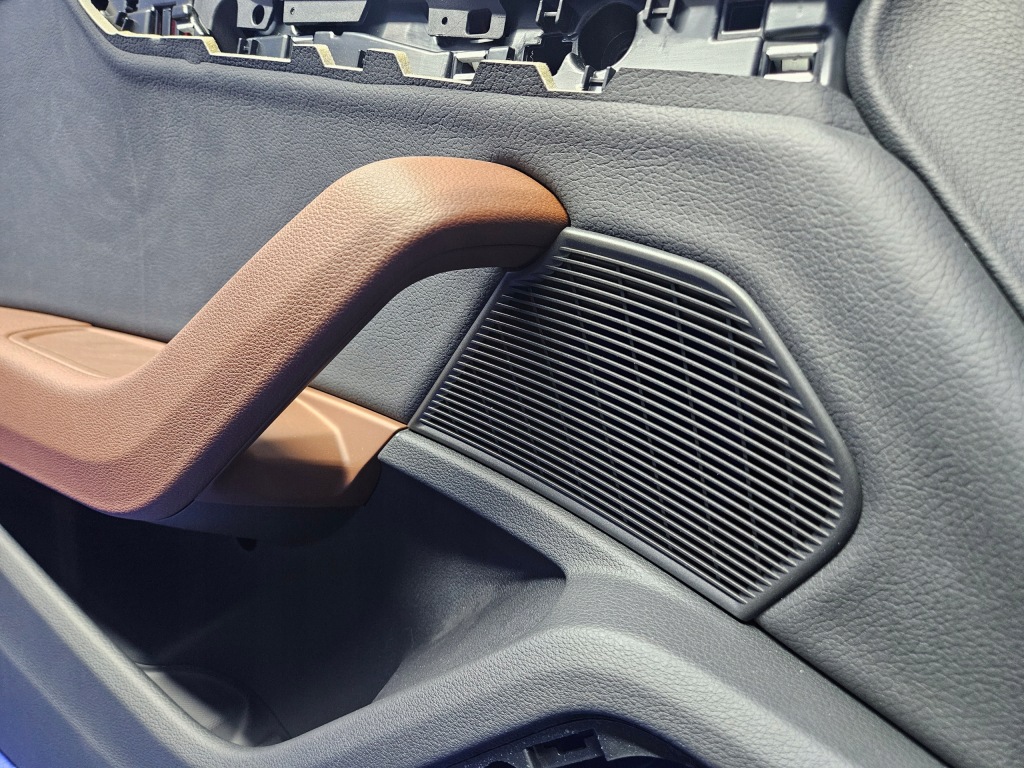 Карка левых дверь кожа ambiente audi a5 f5 кабриолет  oem 8w7867105a Недорого