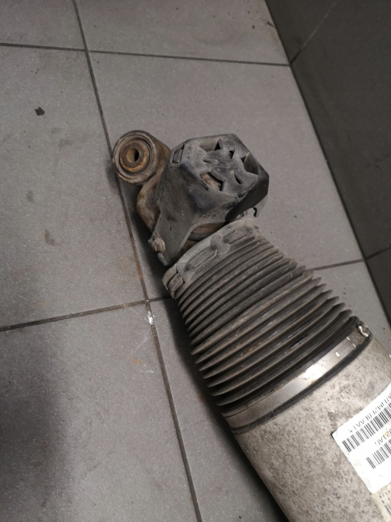 фото №5, Амортизатор левый задняя vw touareg 5.0 7l6512021ag