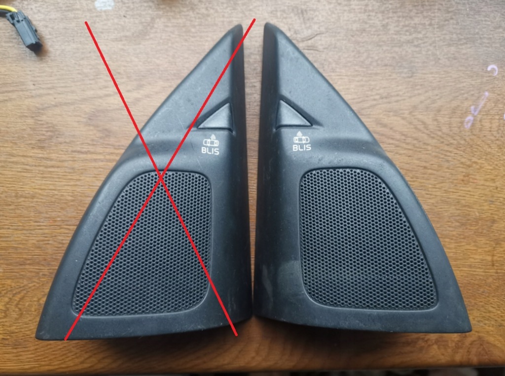 Купити Volvo s60 v60 трикутник заглушка двері динамік blis