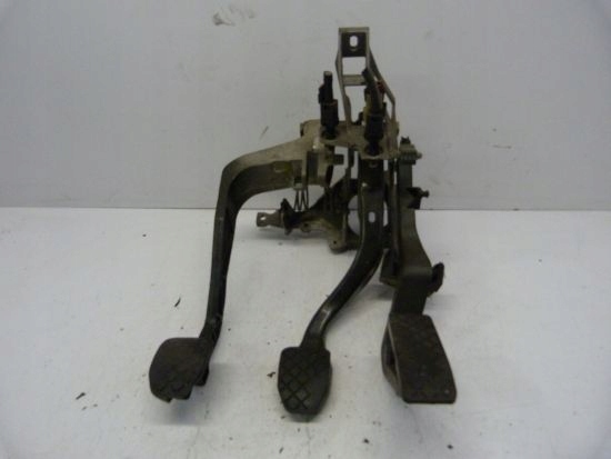 фото №1, Педалі 8d1721117d vw passat b5